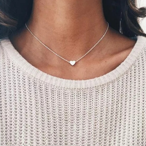 Minimalist Layering Gold Heart Collar - Picture 2 of 4